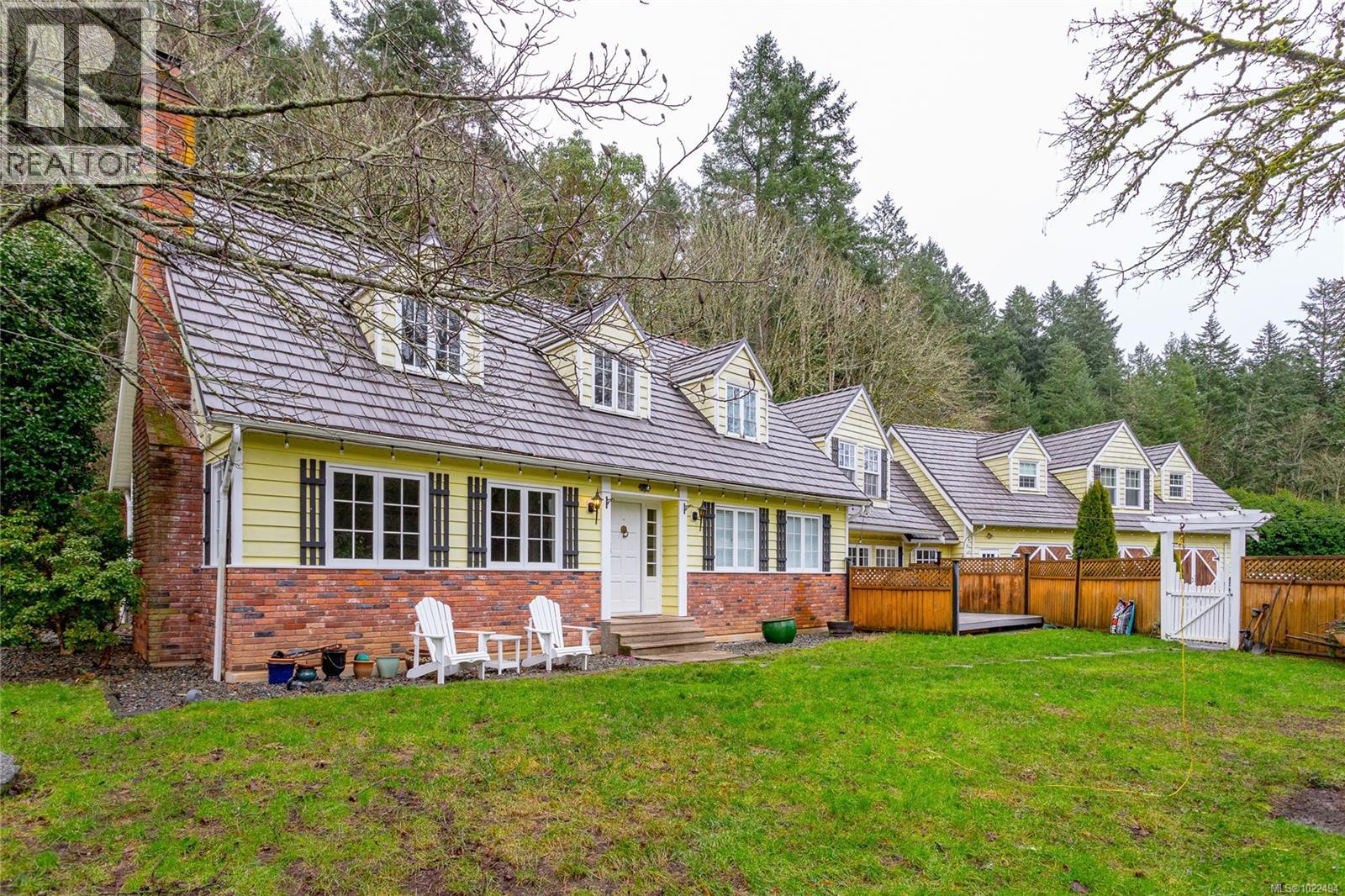 1208 Tatlow Rd, North Saanich, British Columbia  V8L 5P3 - Photo 5 - 1022494