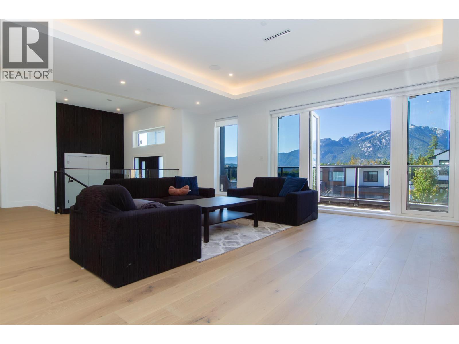 8 3385 Mamquam Road, Squamish, British Columbia  V8B 0E3 - Photo 1 - R3081017