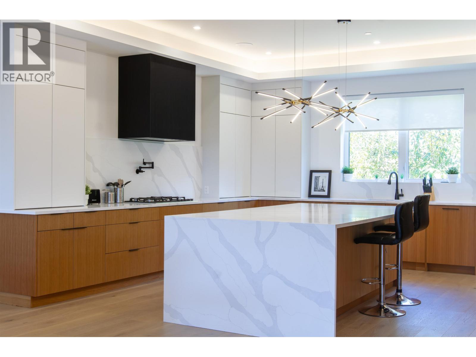 8 3385 Mamquam Road, Squamish, British Columbia  V8B 0E3 - Photo 4 - R3081017