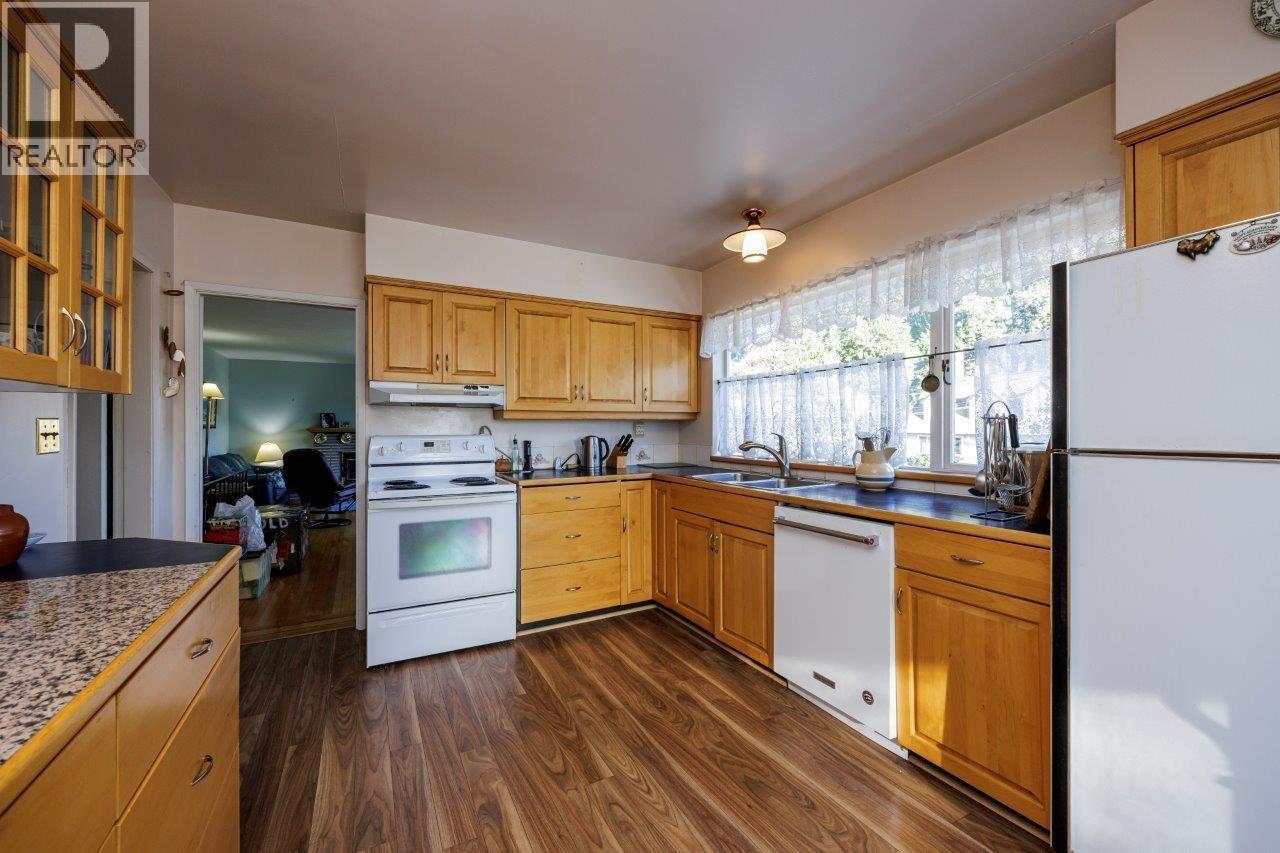 2685 Ailsa Crescent, North Vancouver, British Columbia  V7K 2B1 - Photo 14 - R3081078