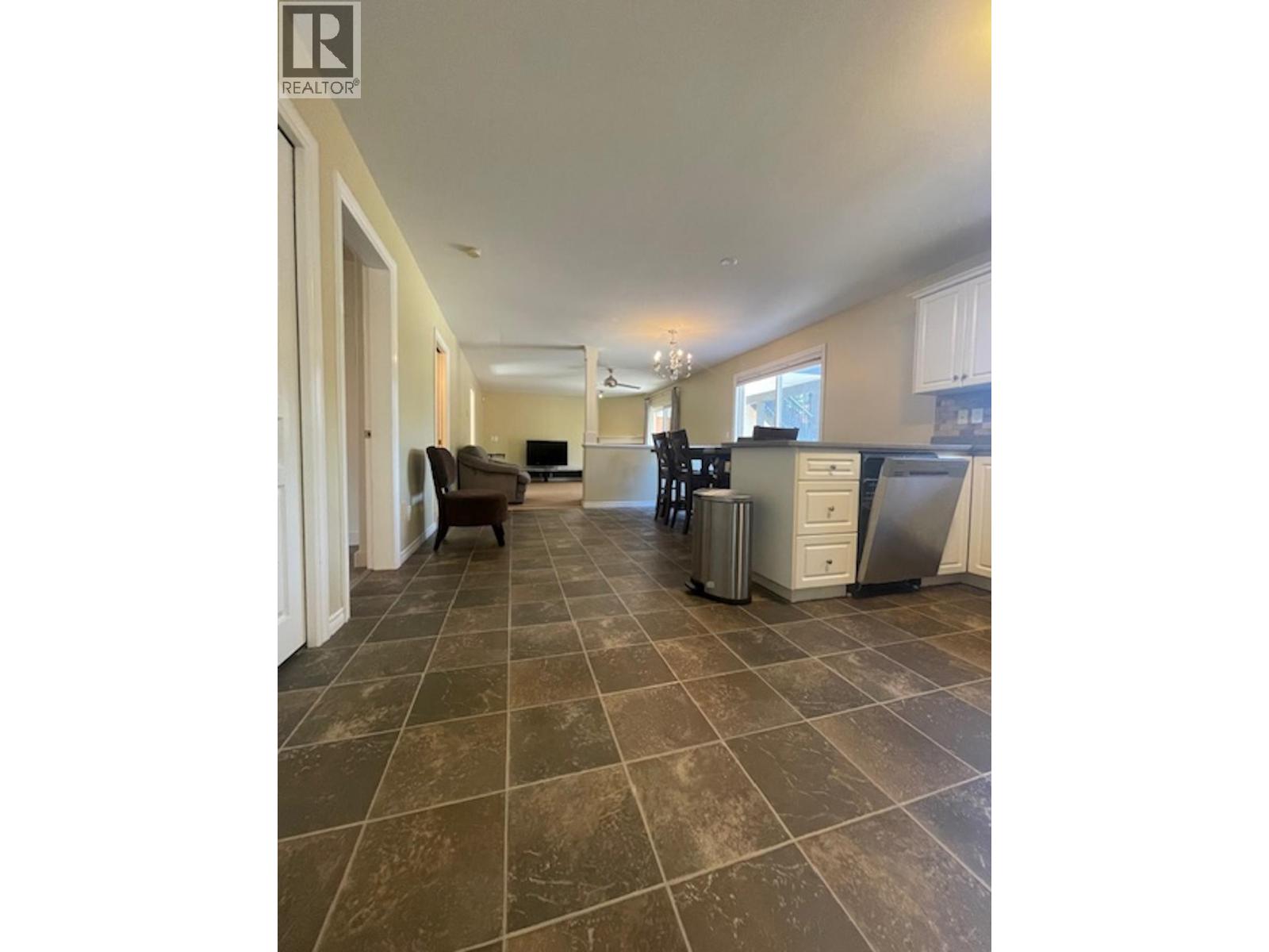 Lower 20140 Telep Ave Avenue, Maple Ridge, British Columbia  V2X 3M4 - Photo 3 - R3081039