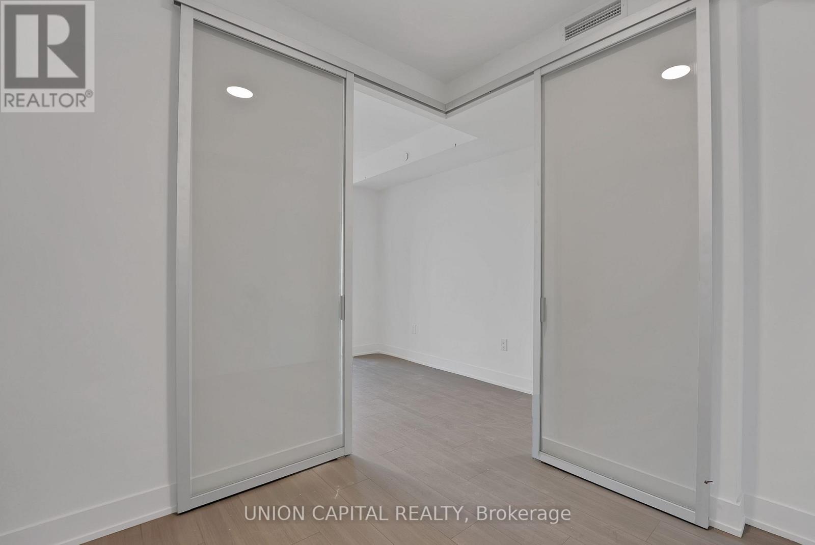 2207 - 36 Olive Avenue, Toronto, Ontario  M2N 4P9 - Photo 4 - C12709958