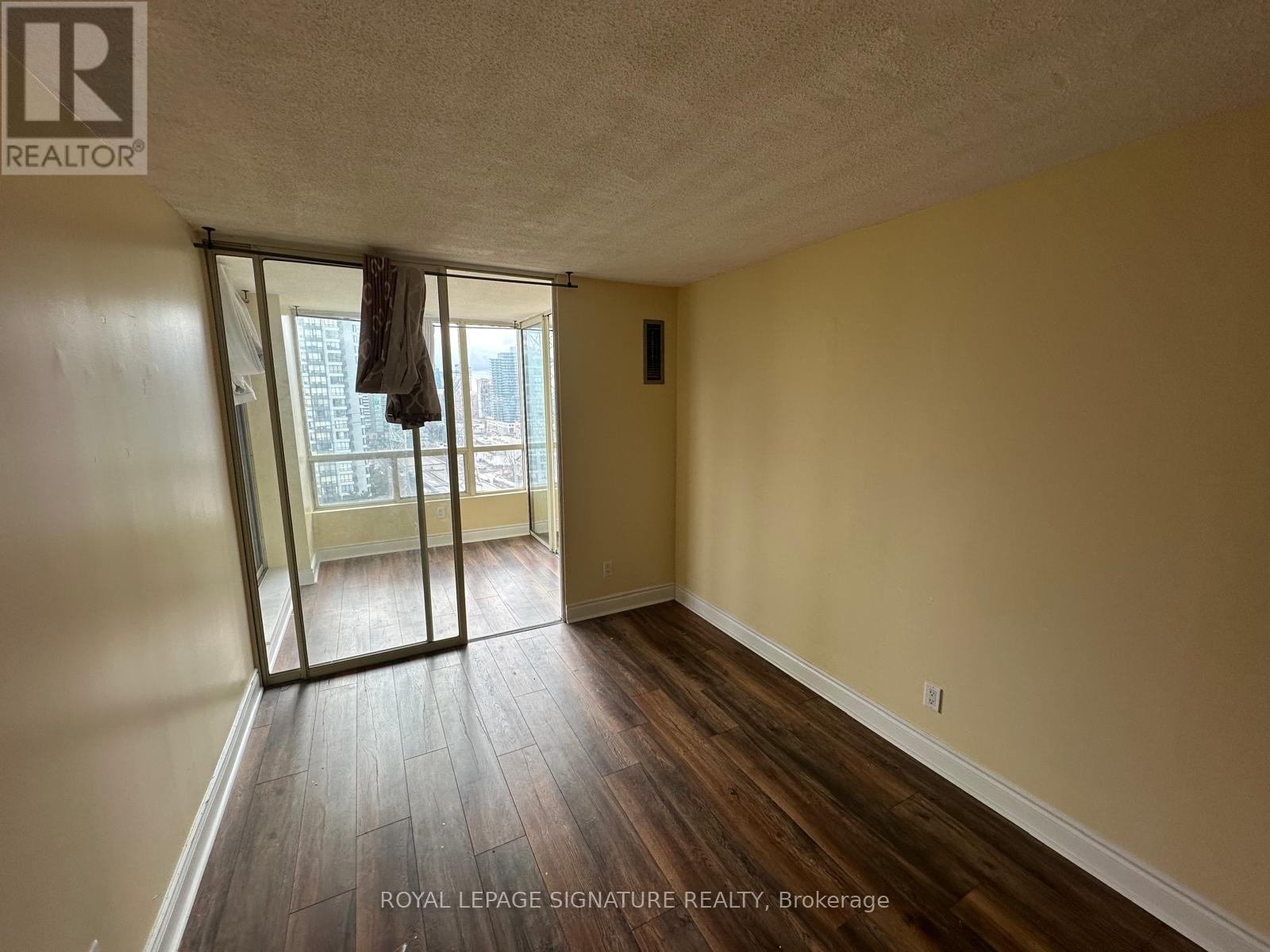 1610 - 5765 Yonge Street, Toronto, Ontario  M2M 4H9 - Photo 2 - C12710976