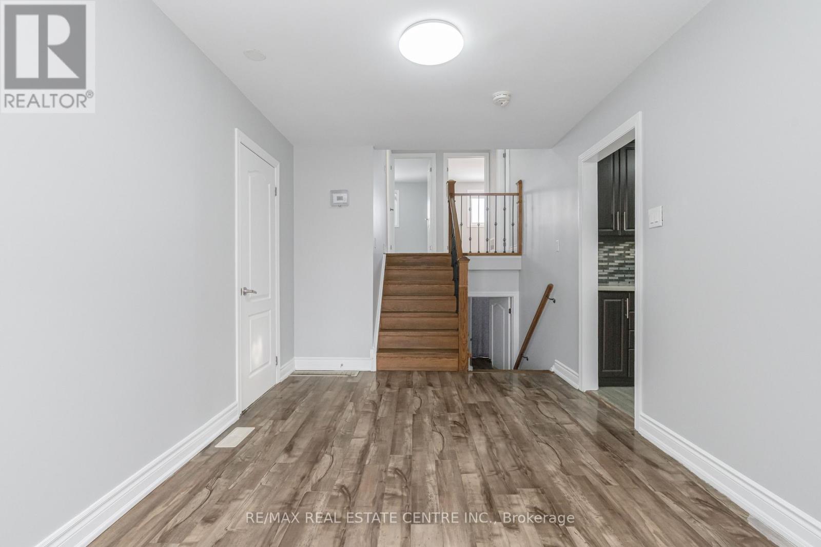 10 Pickard Lane, Brampton, Ontario  L6Y 2M5 - Photo 10 - W12709596