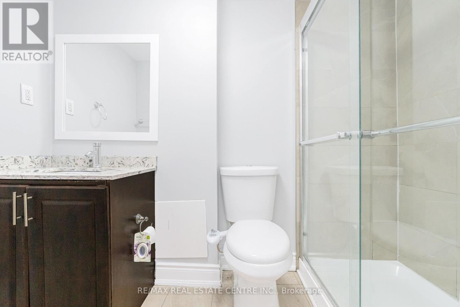 10 Pickard Lane, Brampton, Ontario  L6Y 2M5 - Photo 11 - W12709596