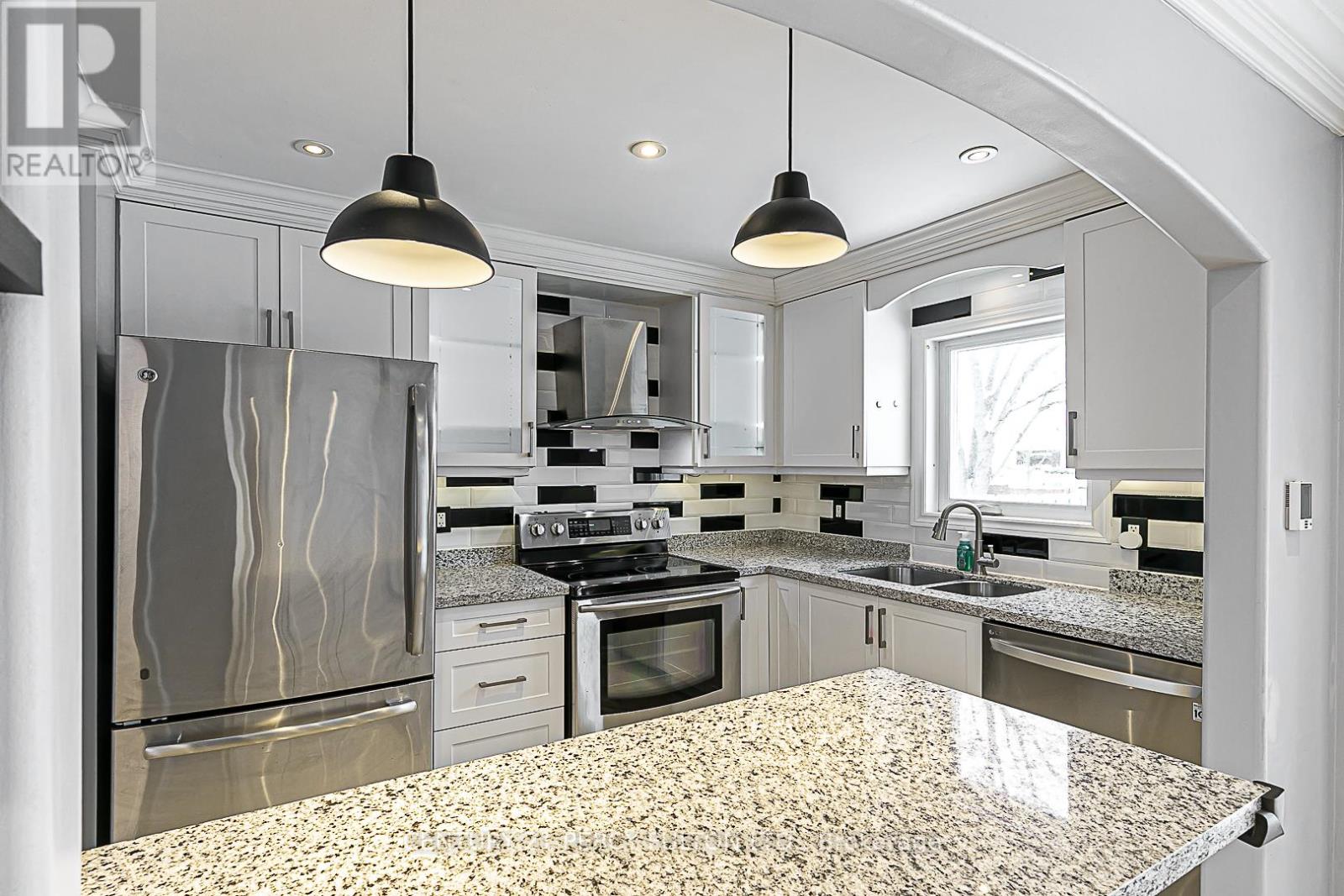 53 Miley Drive, Markham, Ontario  L3R 4V1 - Photo 13 - N12711574