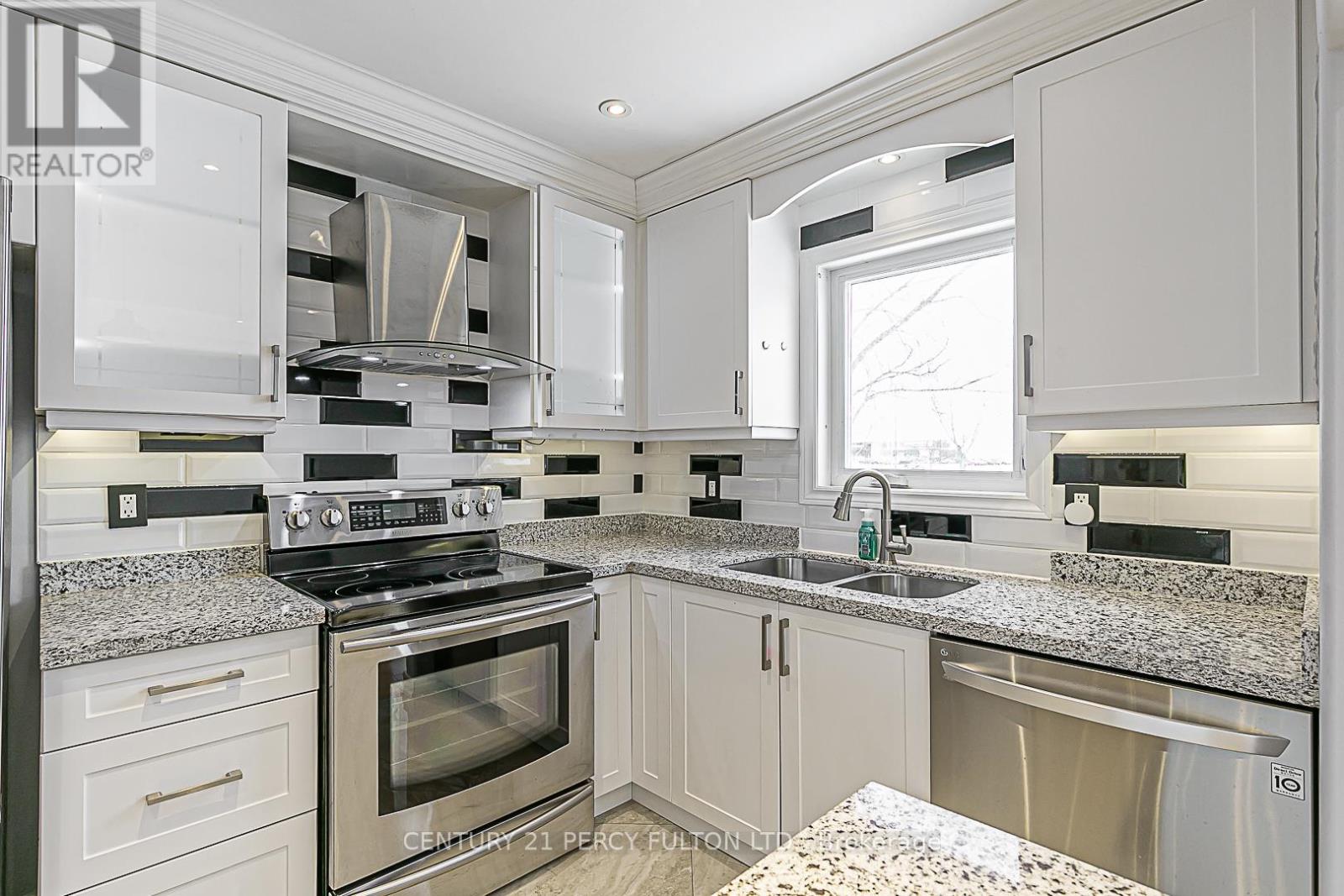 53 Miley Drive, Markham, Ontario  L3R 4V1 - Photo 14 - N12711574