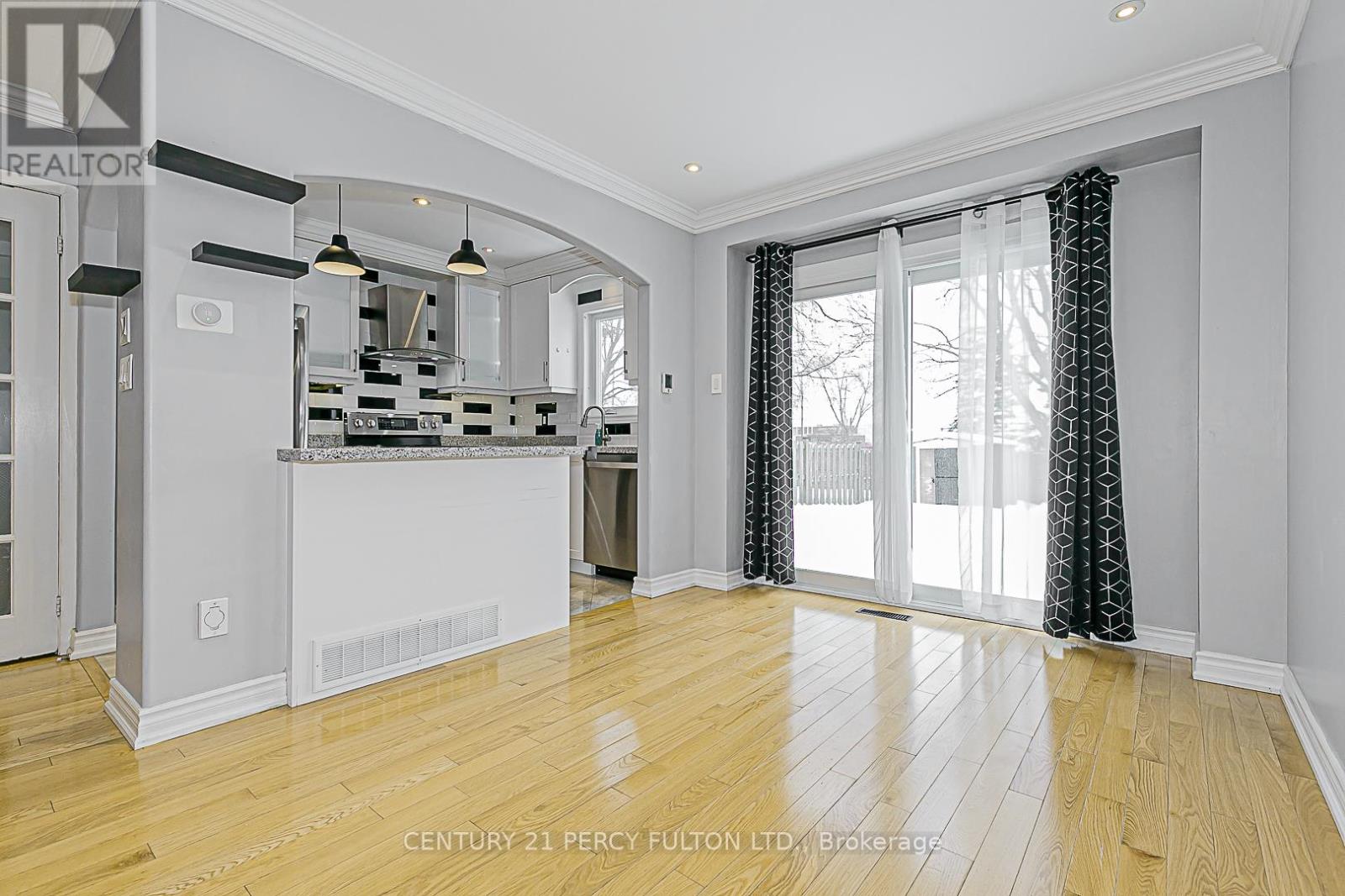 53 Miley Drive, Markham, Ontario  L3R 4V1 - Photo 8 - N12711574