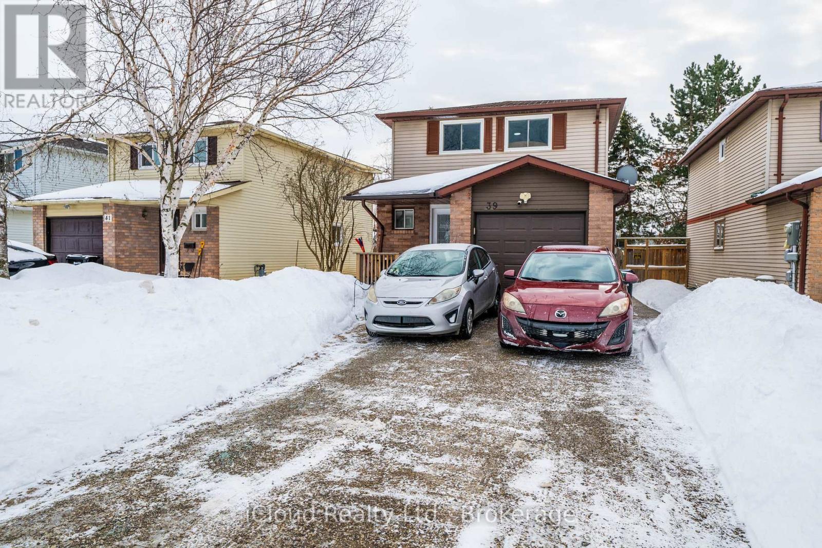 39 CORBETT DRIVE, Barrie, Ontario