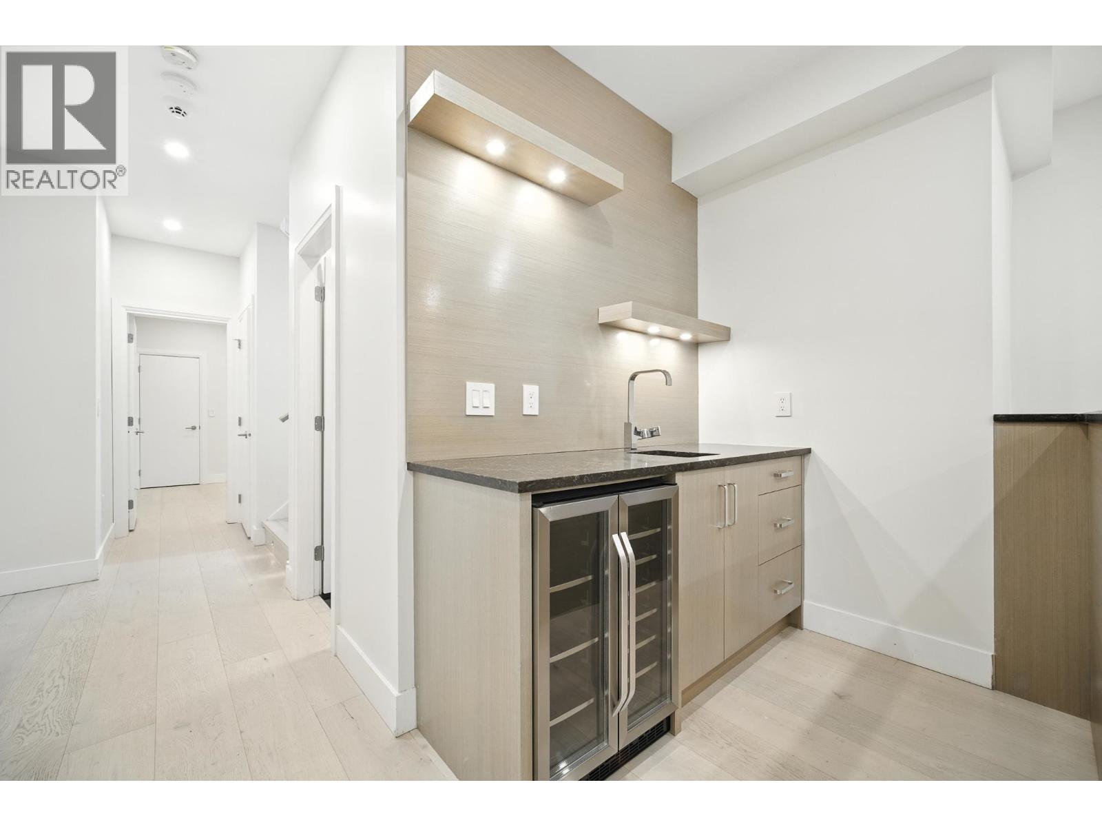 2113 Dawes Hill Road, Coquitlam, British Columbia  V3K 1N2 - Photo 31 - R3080875