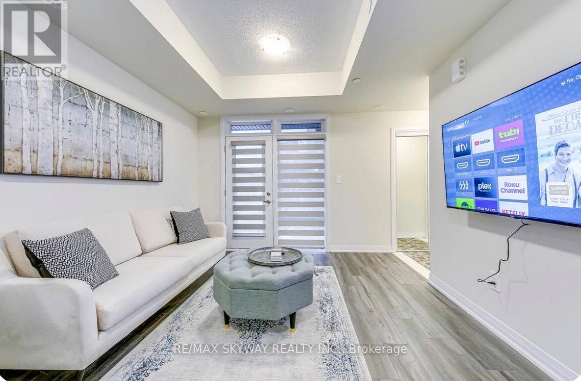 118 - 1593 Rose Way, Milton, Ontario  L9E 0J2 - Photo 3 - W12711582