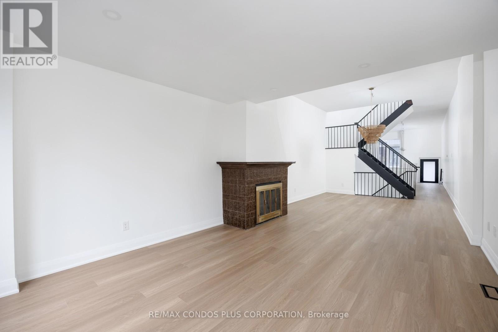 Main - 219 Sorauren Avenue, Toronto, Ontario  M6R 2G1 - Photo 17 - W12711590