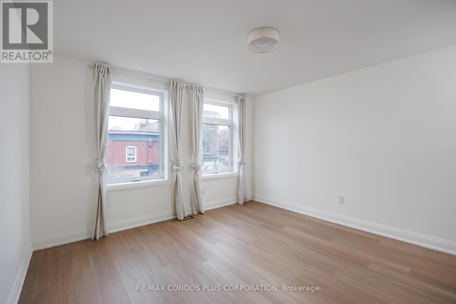 Main - 219 Sorauren Avenue, Toronto, Ontario  M6R 2G1 - Photo 21 - W12711590