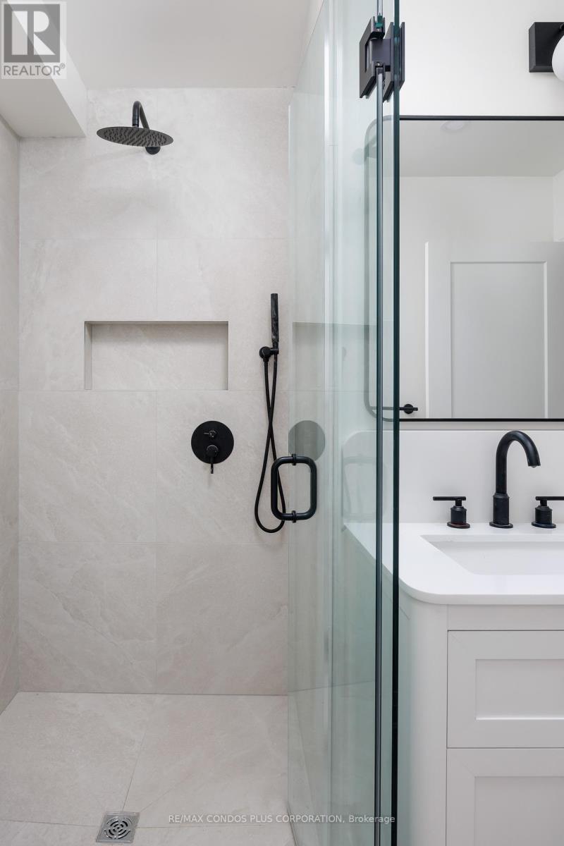 Main - 219 Sorauren Avenue, Toronto, Ontario  M6R 2G1 - Photo 25 - W12711590