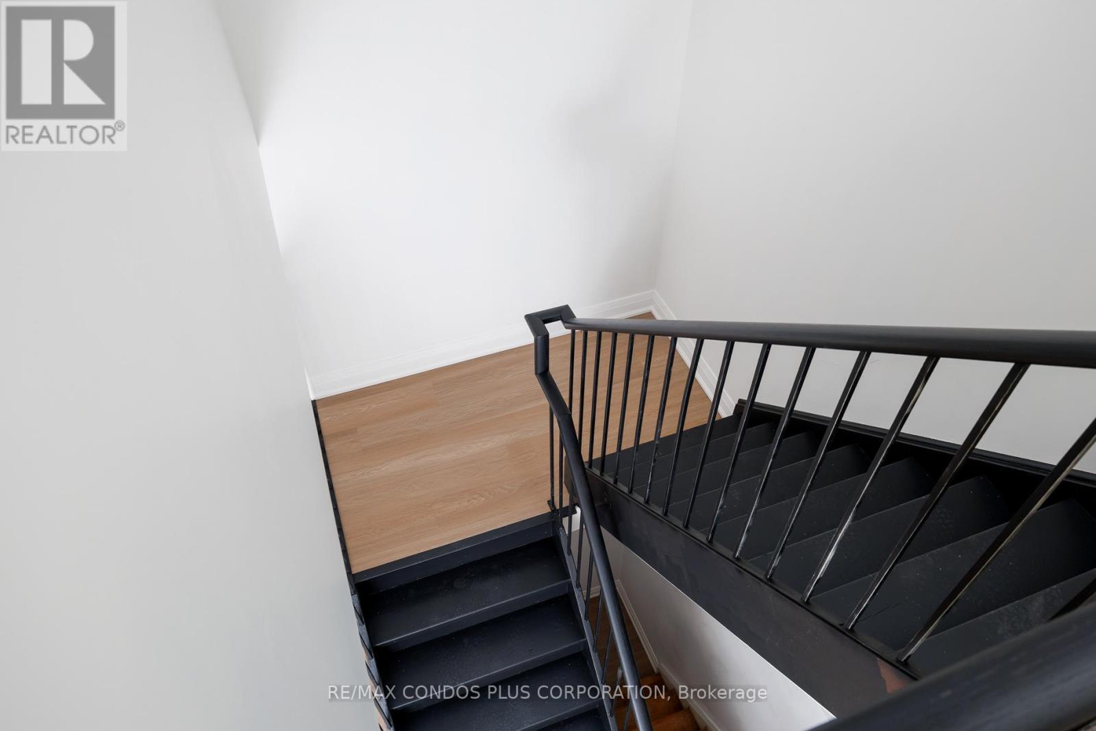 Main - 219 Sorauren Avenue, Toronto, Ontario  M6R 2G1 - Photo 34 - W12711590