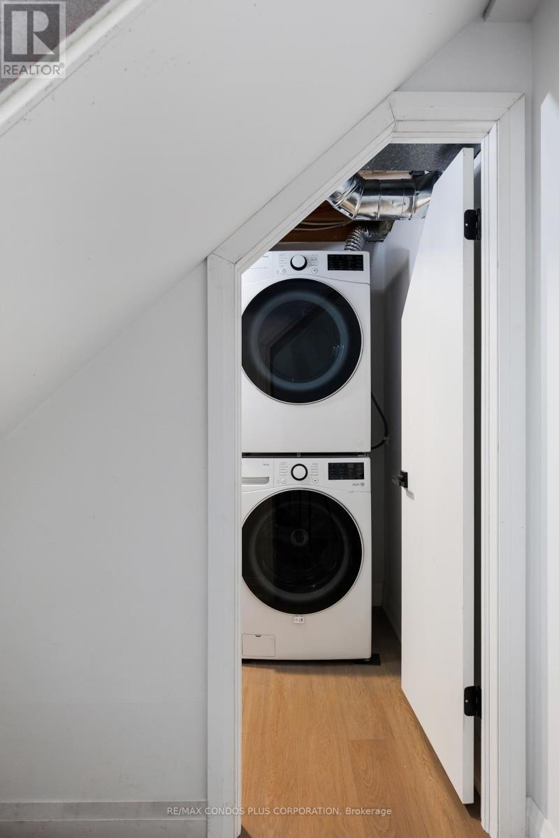 Main - 219 Sorauren Avenue, Toronto, Ontario  M6R 2G1 - Photo 35 - W12711590