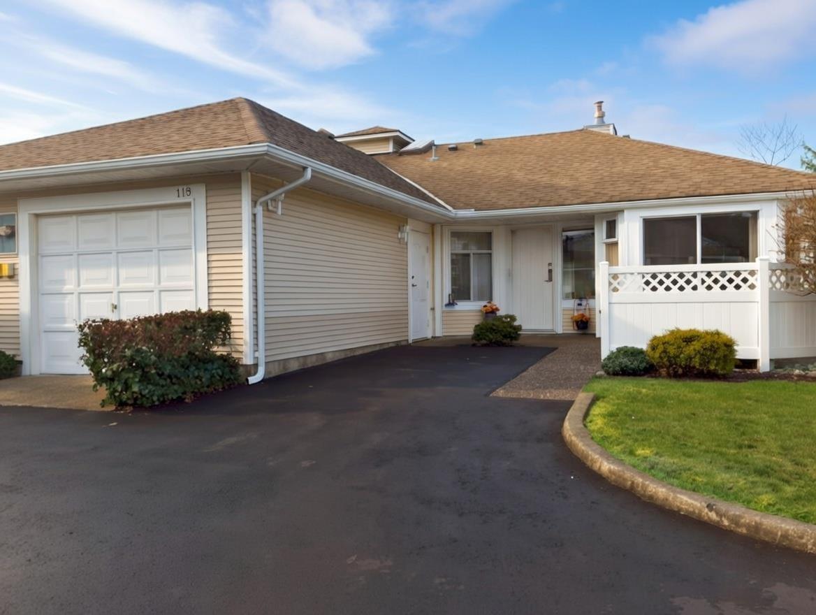 119 2460 156 Street, Surrey, British Columbia  V4P 1C8 - Photo 1 - R3079195