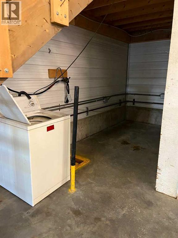 106 1 Street, Fox Creek, Alberta  T0H 1P0 - Photo 10 - A2194127