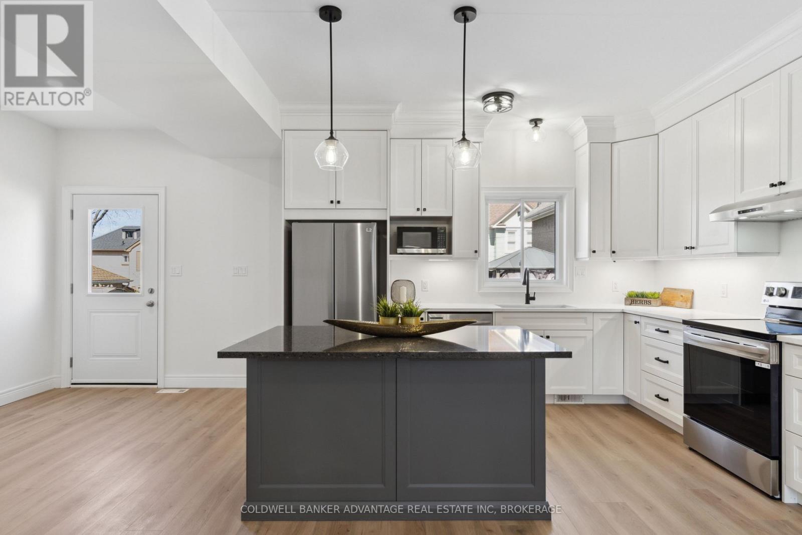 40 Mcmaster Avenue, Welland (Welland Downtown), Ontario  L3B 3S8 - Photo 9 - X12711658