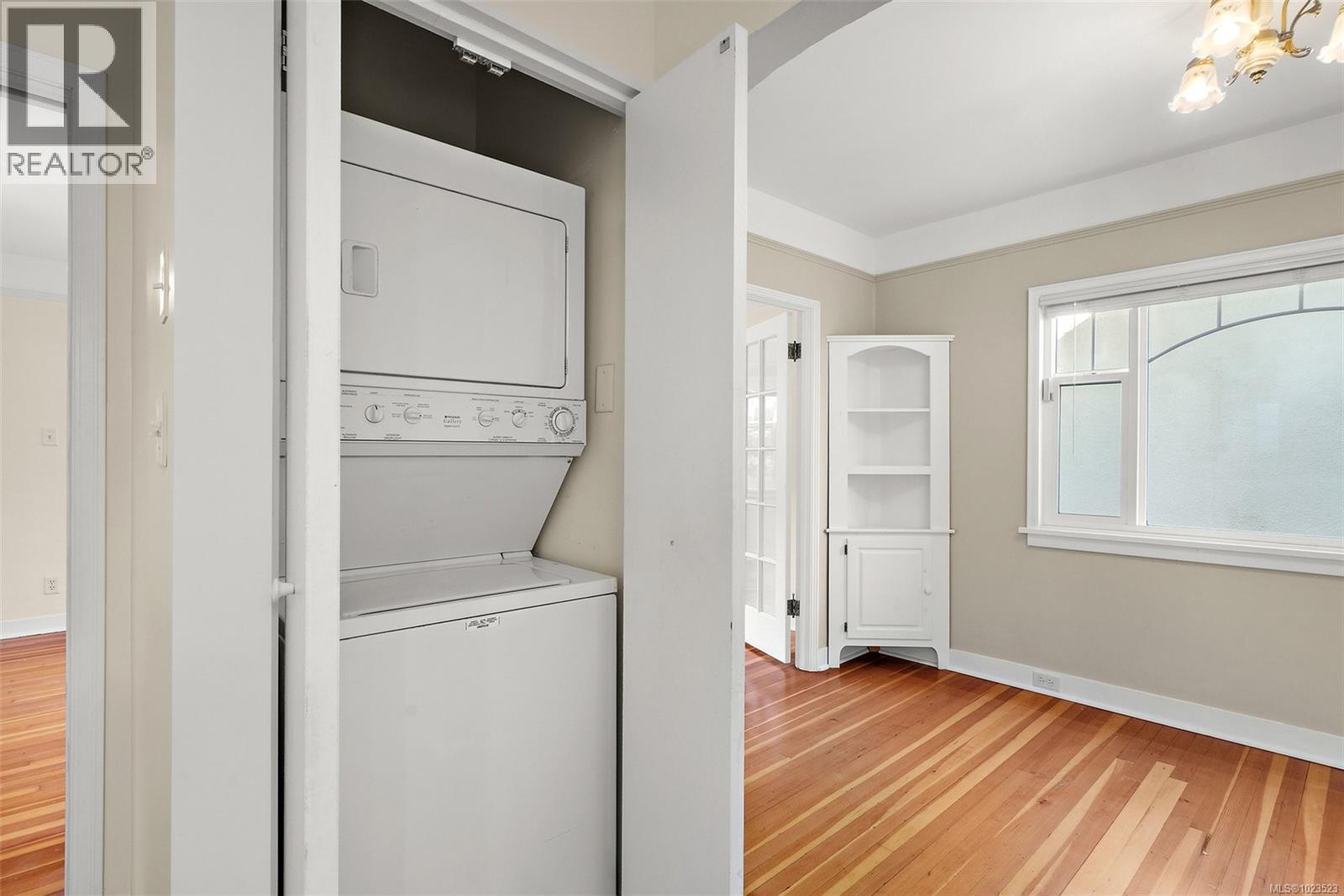 584 Marifield Ave, Victoria, British Columbia  V8V 1N4 - Photo 19 - 1023523