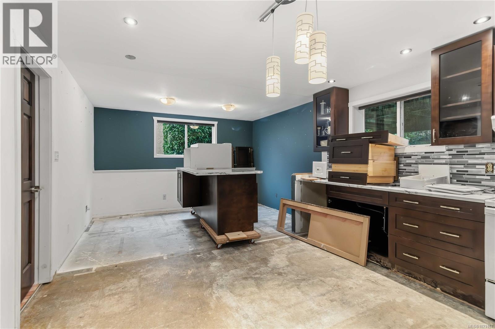 4370 Elnido Cres, Saanich, British Columbia  V8N 4Z6 - Photo 32 - 1023167