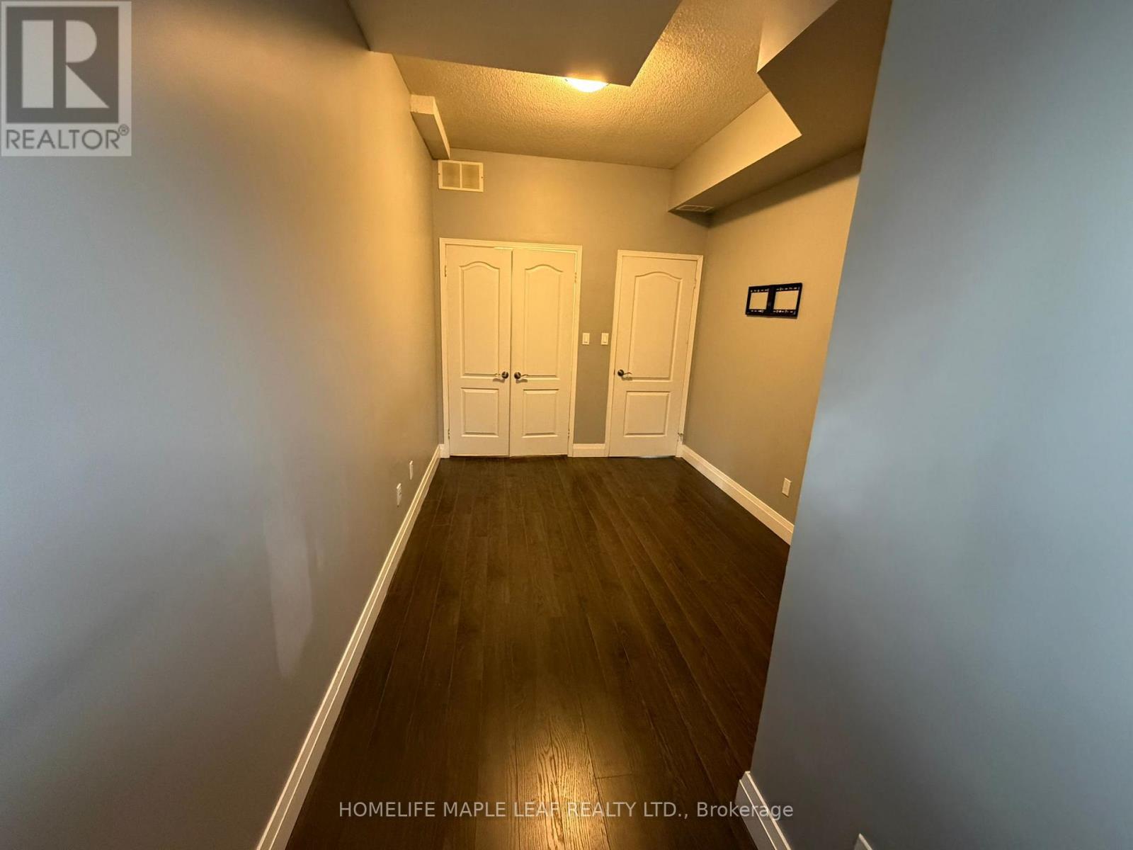 17 - 615 Shoreline Drive, Mississauga, Ontario  L5B 4K4 - Photo 13 - W12710580