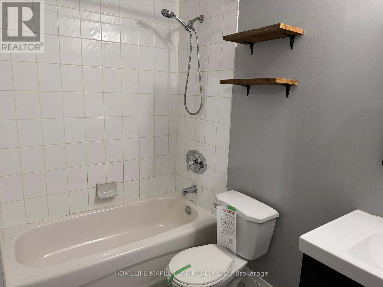 17 - 615 Shoreline Drive, Mississauga, Ontario  L5B 4K4 - Photo 11 - W12710580