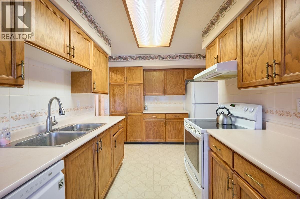 685 Porter Street, Coquitlam, British Columbia  V3J 5B2 - Photo 13 - R3080834