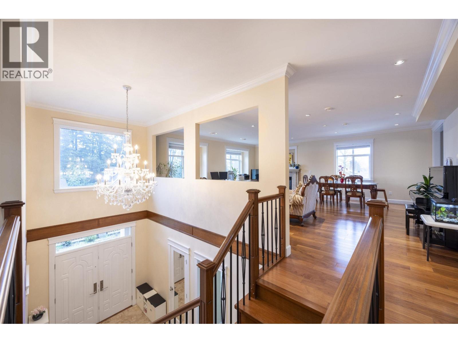 4346 Wildwood Crescent, Burnaby, British Columbia  V5G 2M4 - Photo 4 - R3081067