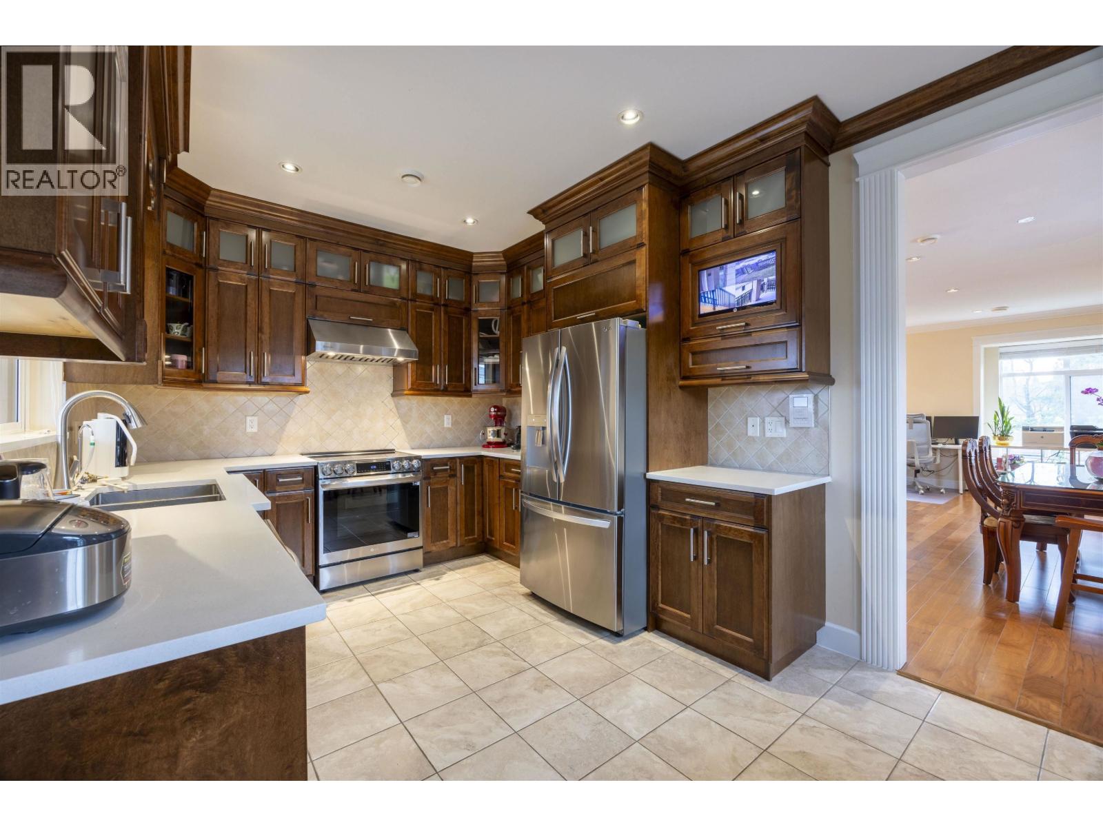 4346 Wildwood Crescent, Burnaby, British Columbia  V5G 2M4 - Photo 8 - R3081067