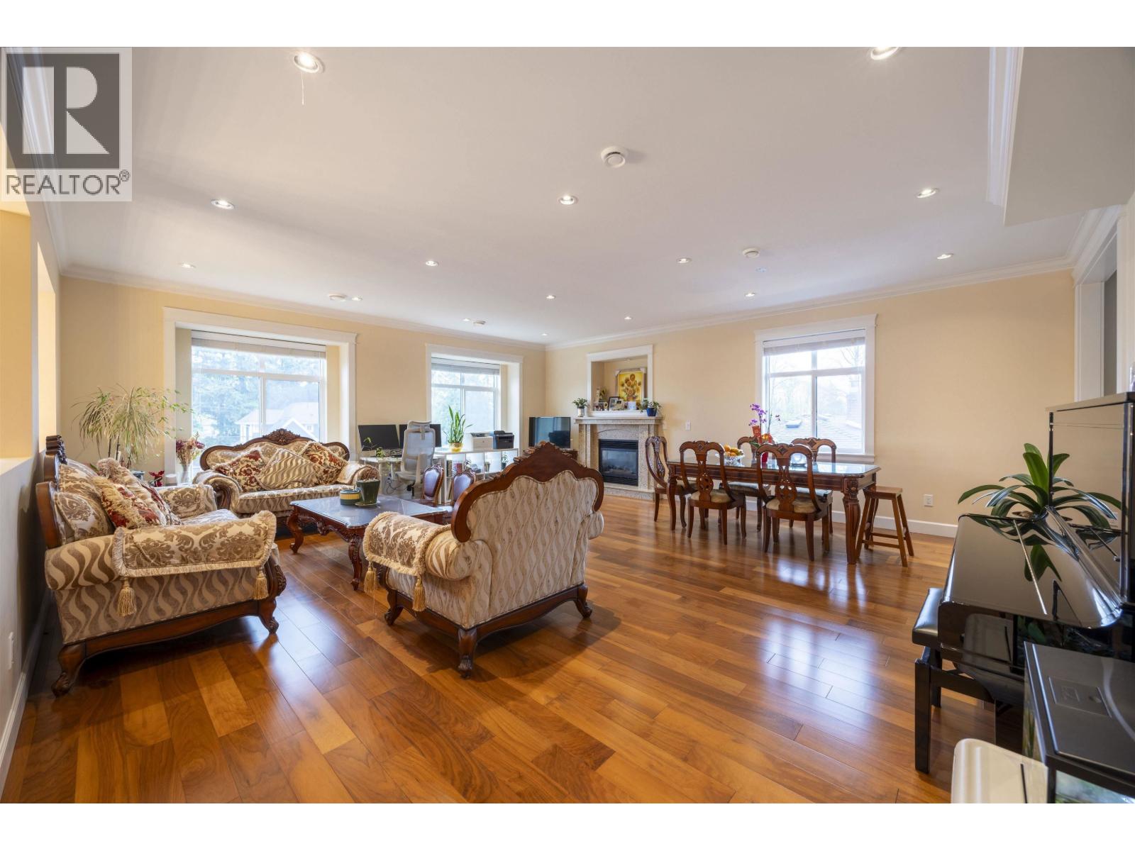 4346 Wildwood Crescent, Burnaby, British Columbia  V5G 2M4 - Photo 5 - R3081067