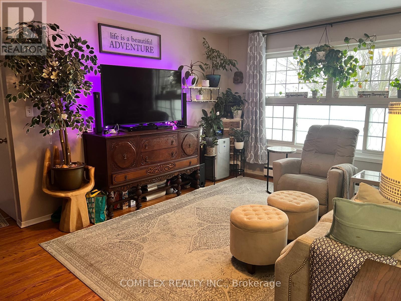 334 Surrey Drive, Oshawa, Ontario  L1G 6H1 - Photo 3 - E12711628