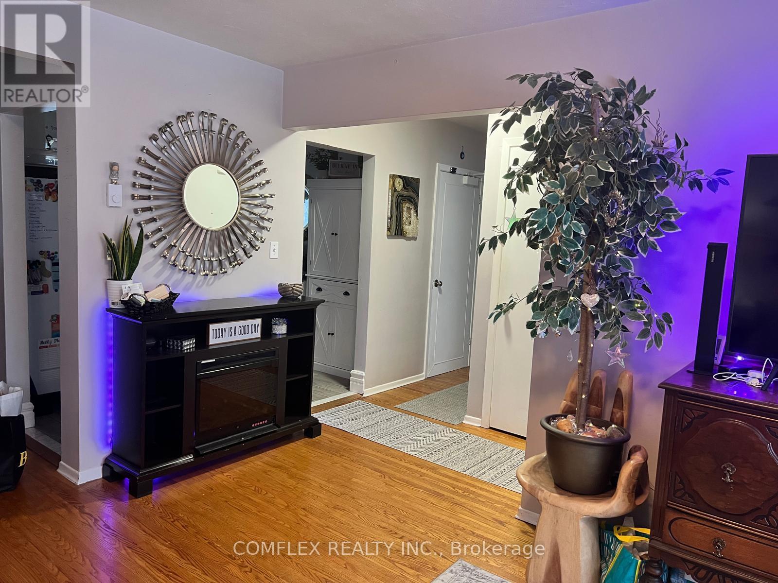 334 Surrey Drive, Oshawa, Ontario  L1G 6H1 - Photo 4 - E12711628