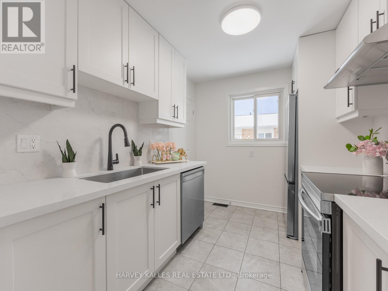 47 Snowball Crescent, Toronto, Ontario  M1B 1S5 - Photo 14 - E12711688