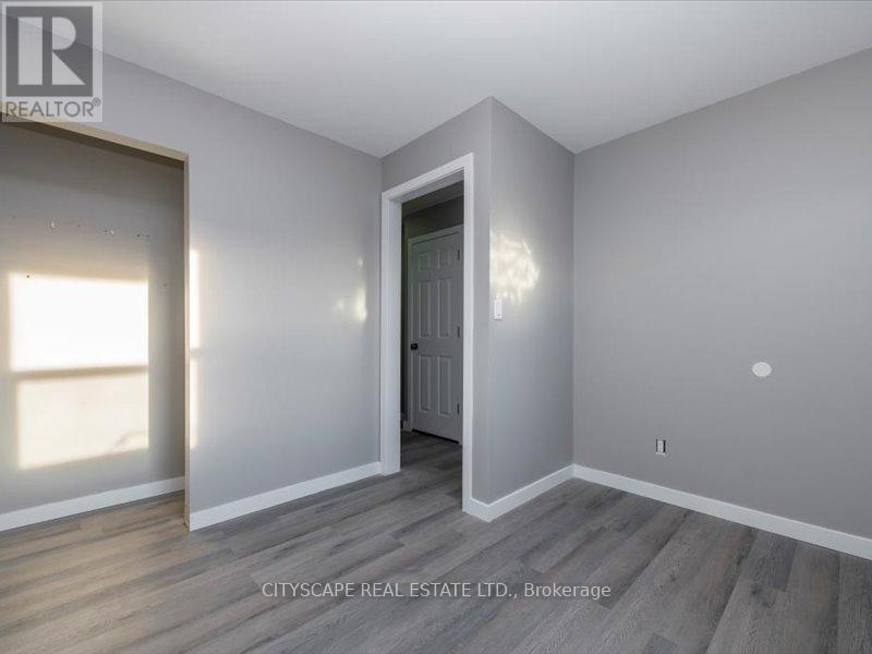 148 Dunedin Street, Orillia, Ontario  L3V 5T7 - Photo 4 - S12711644