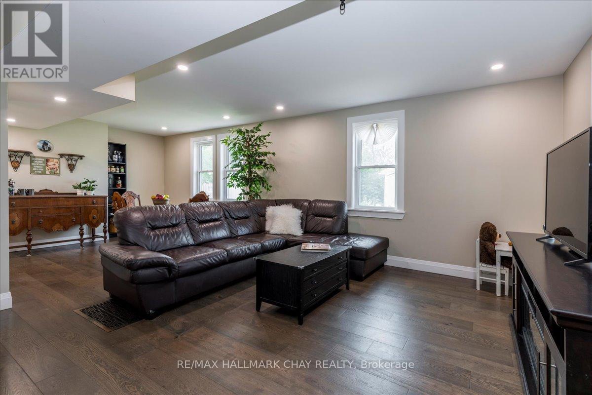 3366 Muskoka Street, Severn, Ontario  L0K 2B0 - Photo 9 - S12711682