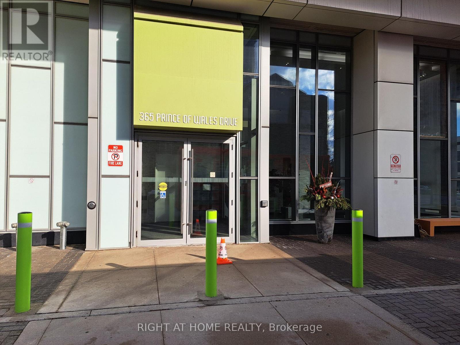 2103 - 365 Prince Of Wales Drive, Mississauga, Ontario  L5B 0G6 - Photo 2 - W12711624