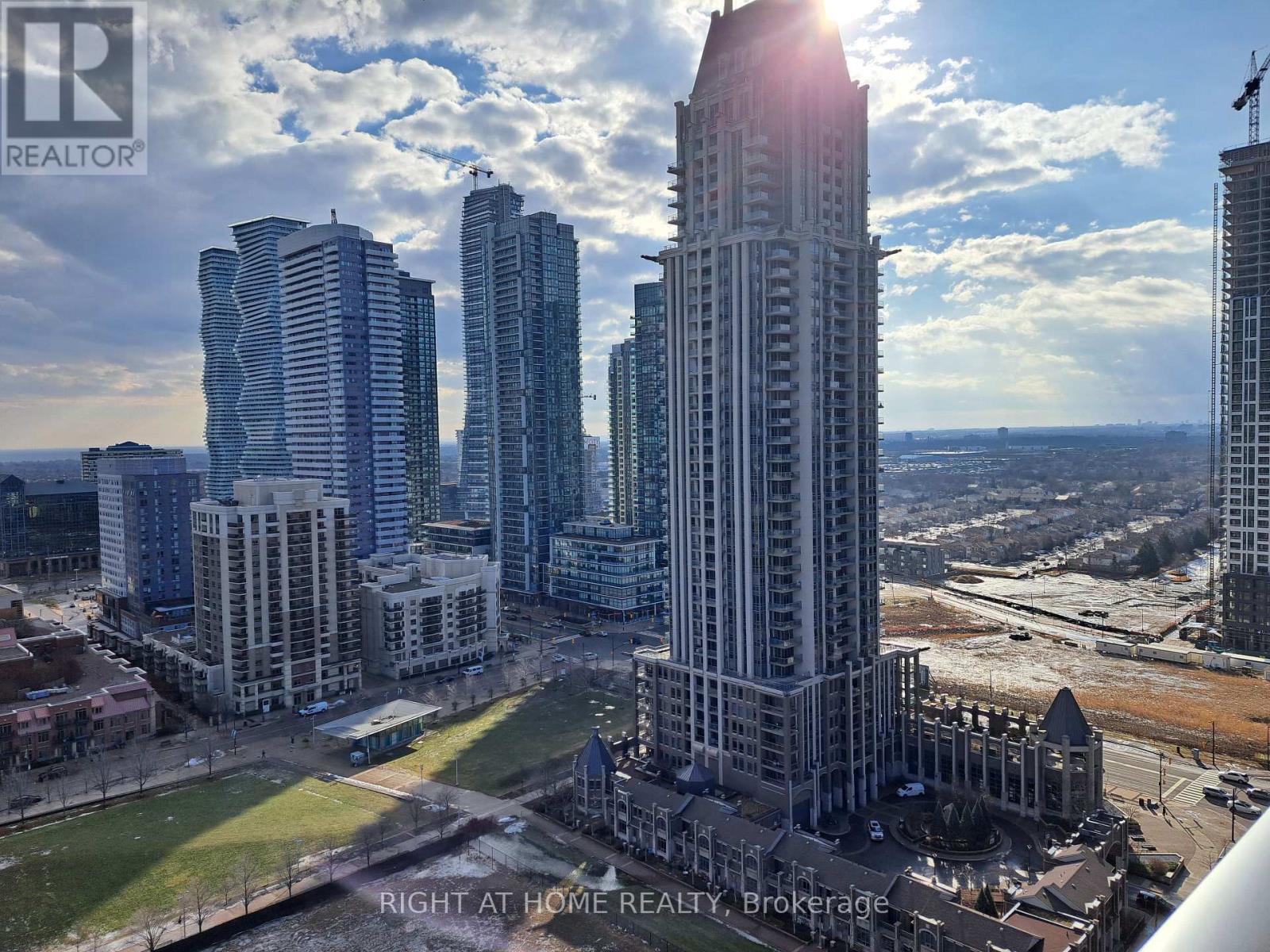 2103 - 365 Prince Of Wales Drive, Mississauga, Ontario  L5B 0G6 - Photo 25 - W12711624