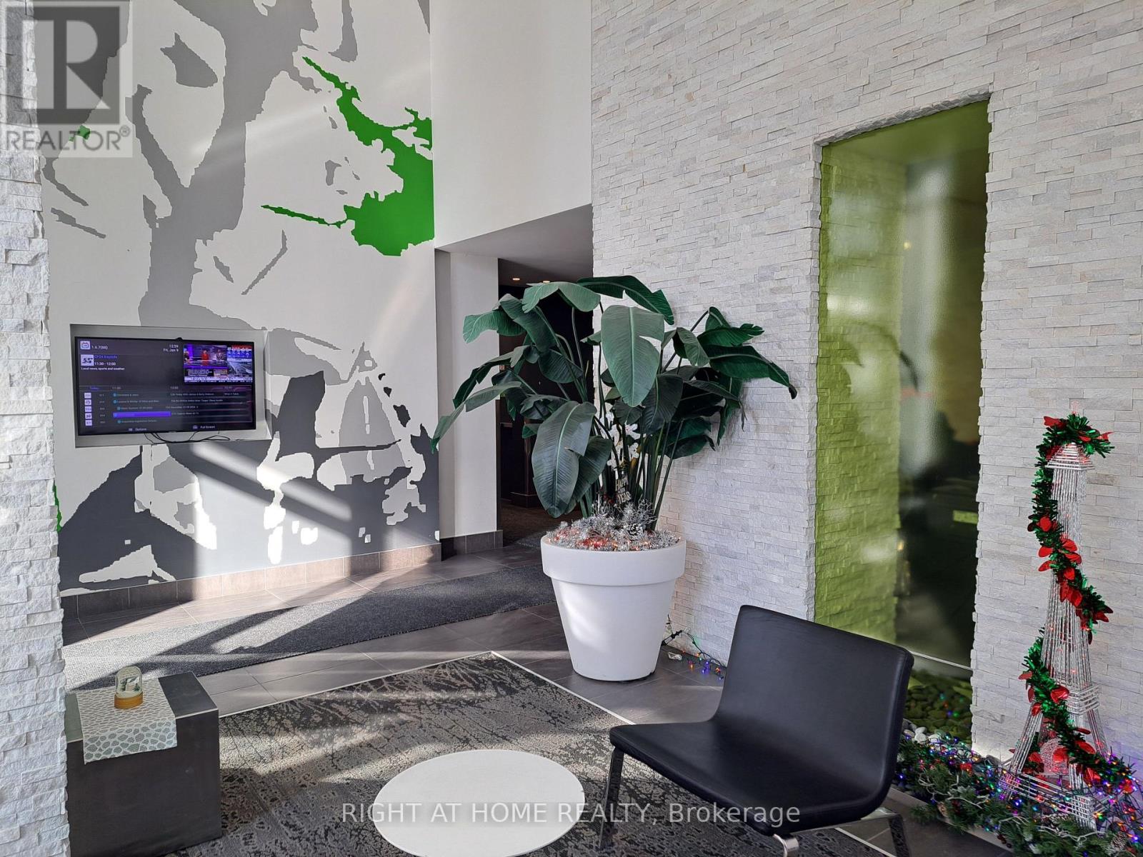 2103 - 365 Prince Of Wales Drive, Mississauga, Ontario  L5B 0G6 - Photo 4 - W12711624