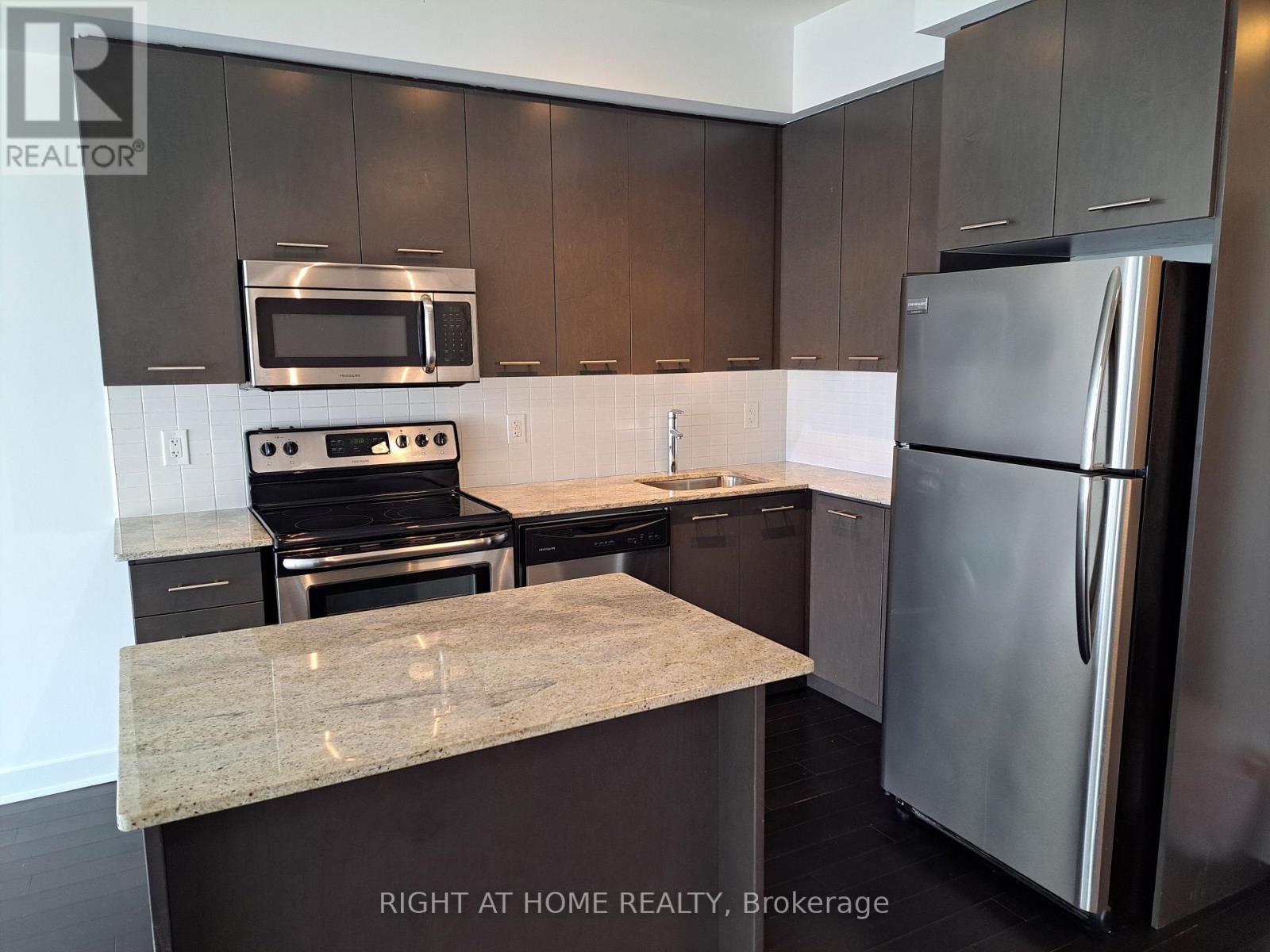 2103 - 365 Prince Of Wales Drive, Mississauga, Ontario  L5B 0G6 - Photo 8 - W12711624