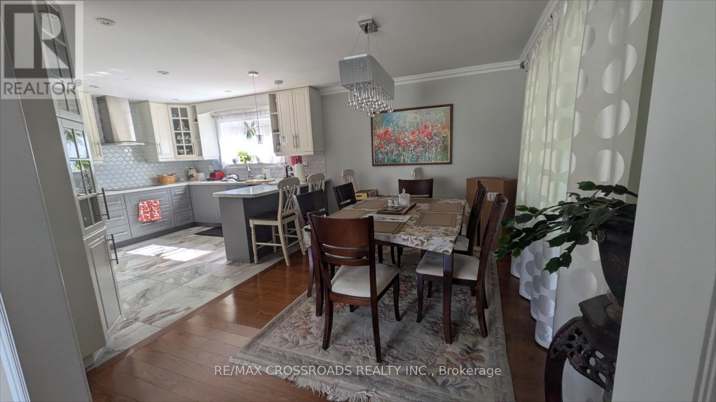 Room - 64 Dorset Drive, Brampton, Ontario  L6T 2Y5 - Photo 2 - W12711648