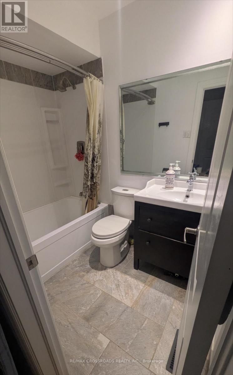 Room - 64 Dorset Drive, Brampton, Ontario  L6T 2Y5 - Photo 3 - W12711648