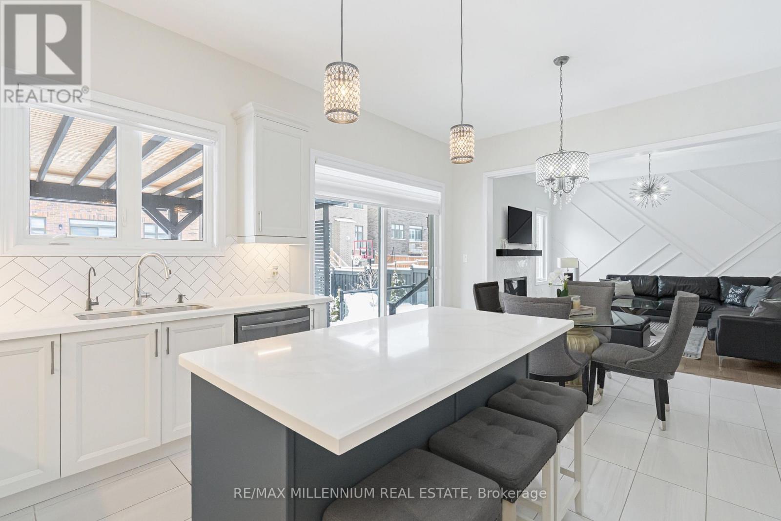 9 Moonstruck Street, Caledon, Ontario  L7C 4G3 - Photo 14 - W12711668