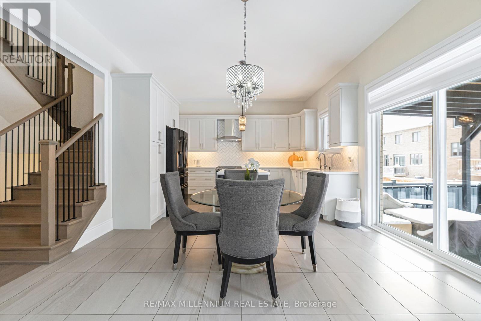 9 Moonstruck Street, Caledon, Ontario  L7C 4G3 - Photo 15 - W12711668