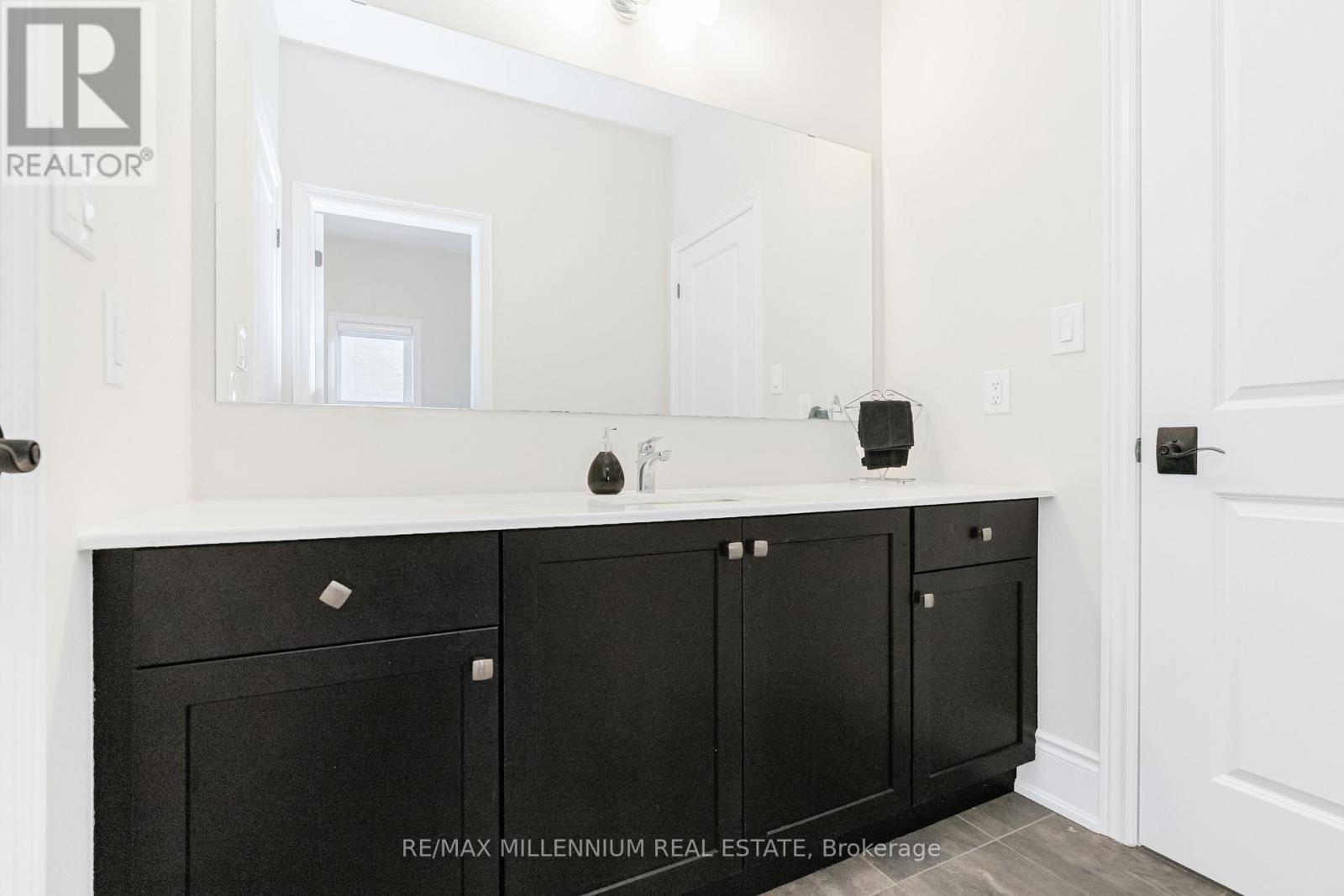 9 Moonstruck Street, Caledon, Ontario  L7C 4G3 - Photo 32 - W12711668