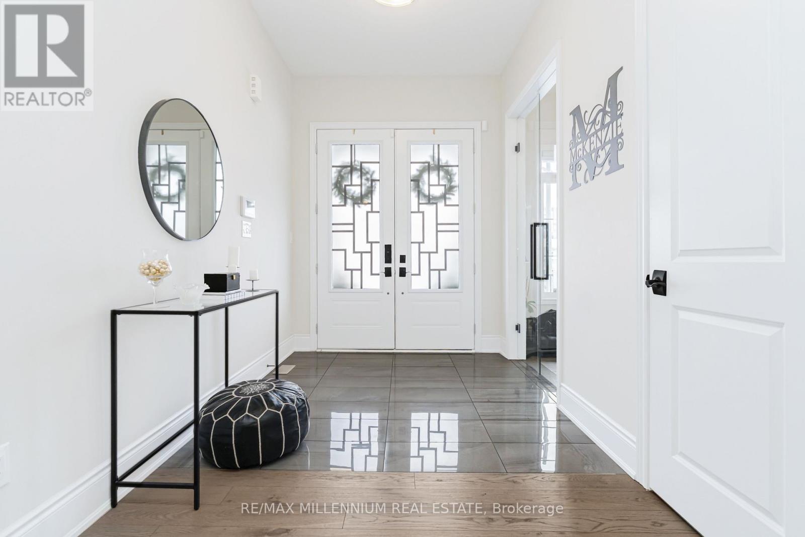 9 Moonstruck Street, Caledon, Ontario  L7C 4G3 - Photo 5 - W12711668