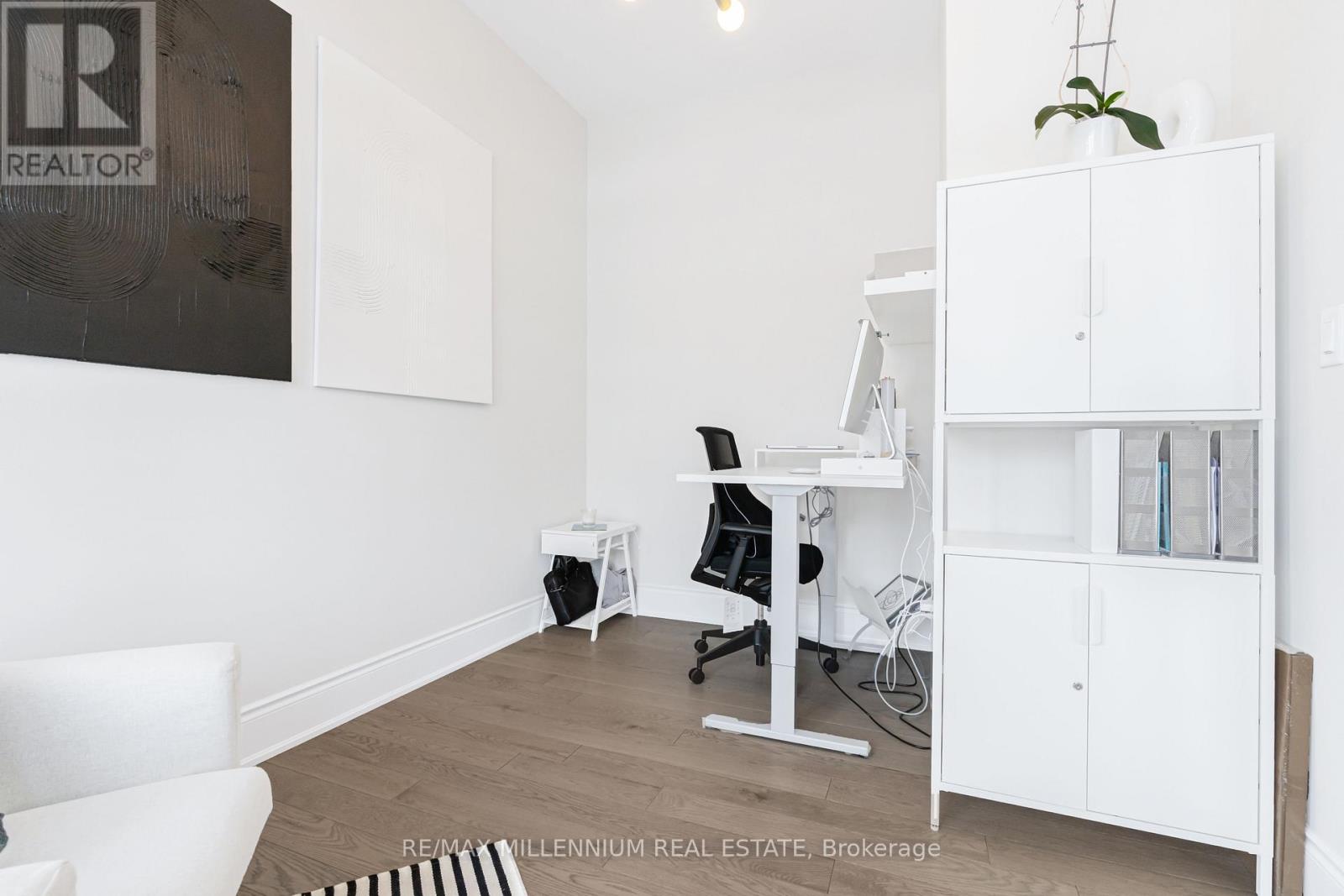 9 Moonstruck Street, Caledon, Ontario  L7C 4G3 - Photo 7 - W12711668