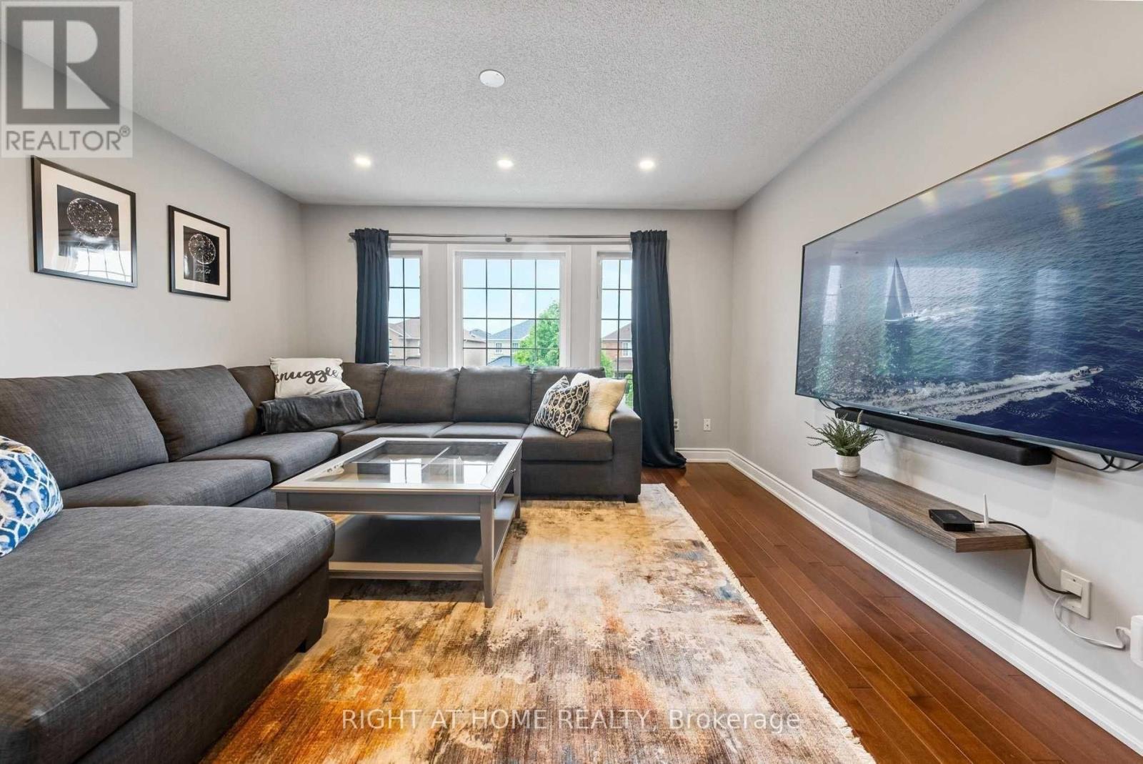 Upper - 58 Lockheed Crescent, Brampton, Ontario  L7A 3G4 - Photo 12 - W12711674