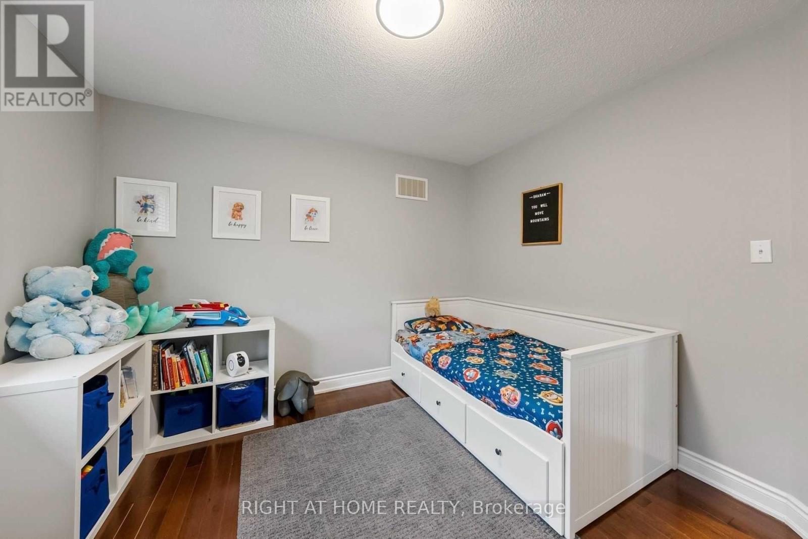 Upper - 58 Lockheed Crescent, Brampton, Ontario  L7A 3G4 - Photo 17 - W12711674