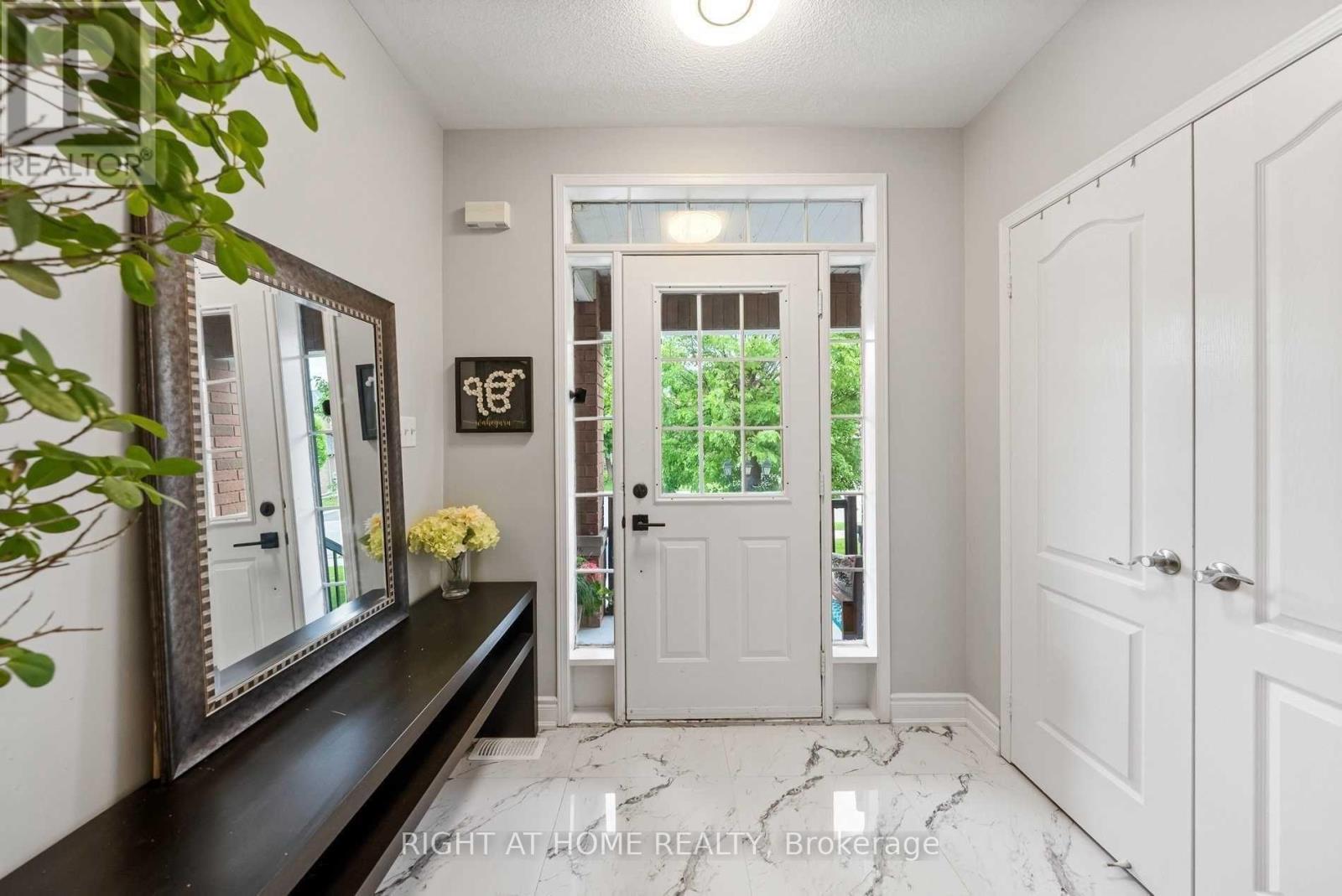 Upper - 58 Lockheed Crescent, Brampton, Ontario  L7A 3G4 - Photo 2 - W12711674